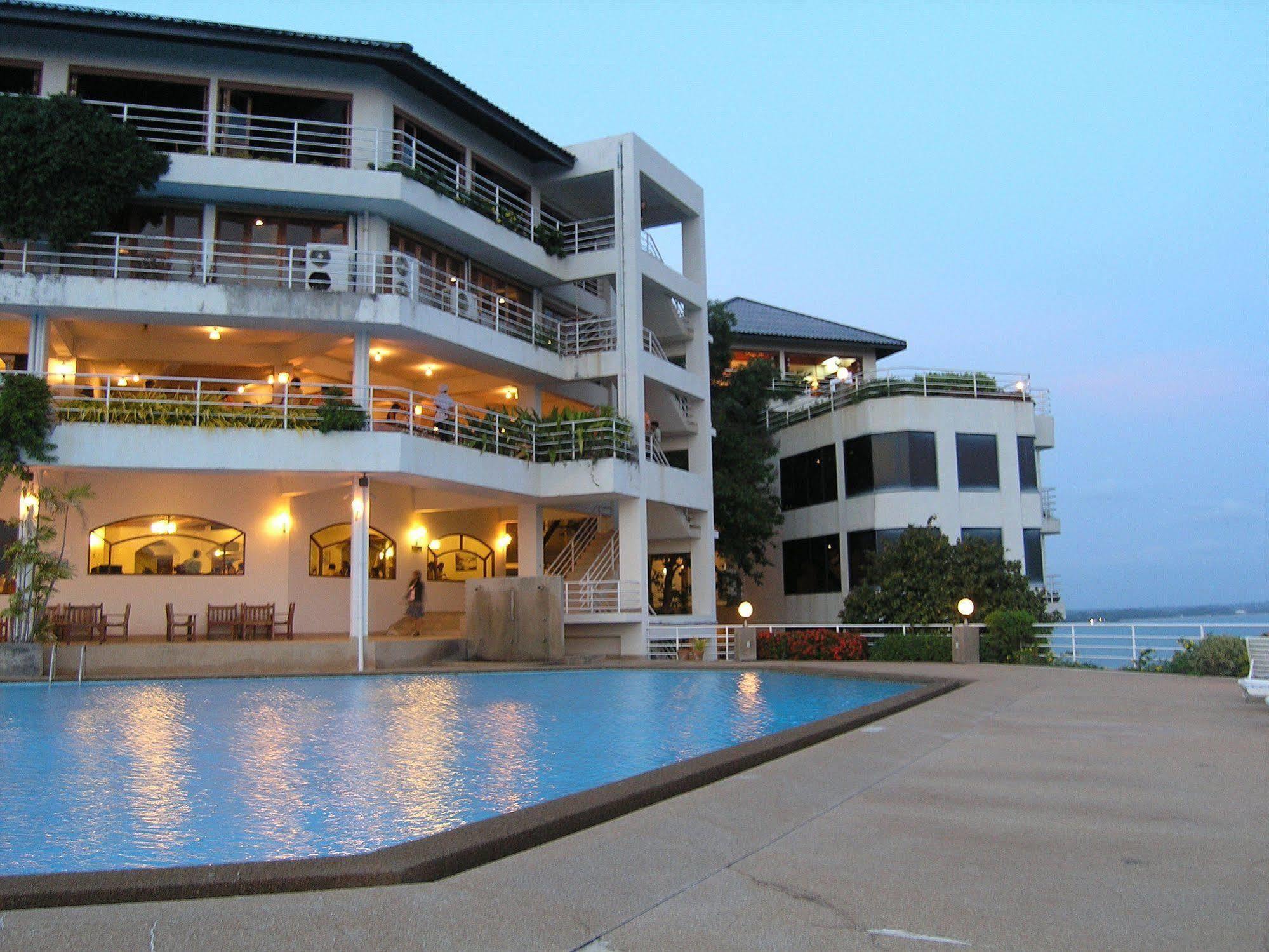 Hinsuay Namsai Resort Rayong Bagian luar foto